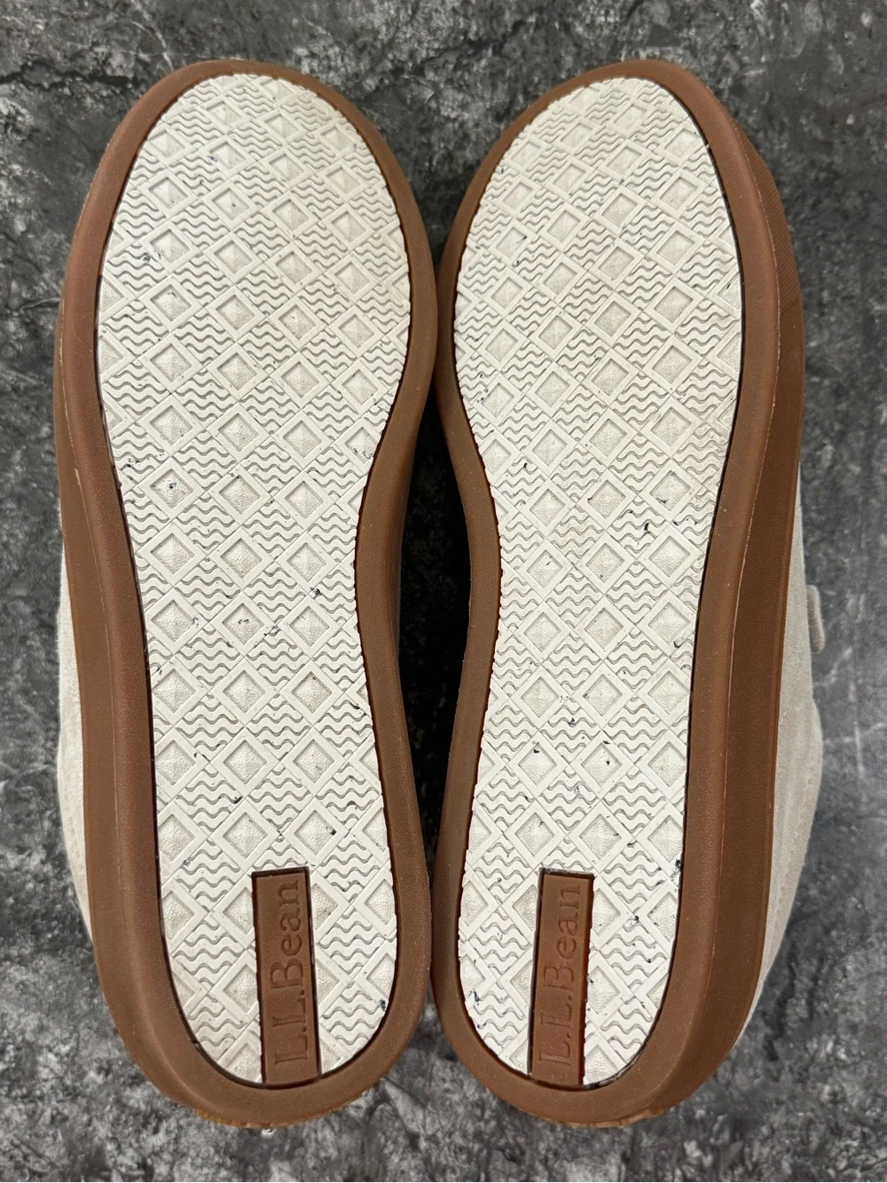 L.L. Bean Eco Bay Suede Triple Hook & Loop Sneakers Gum Sole Lt Gray Sz 10